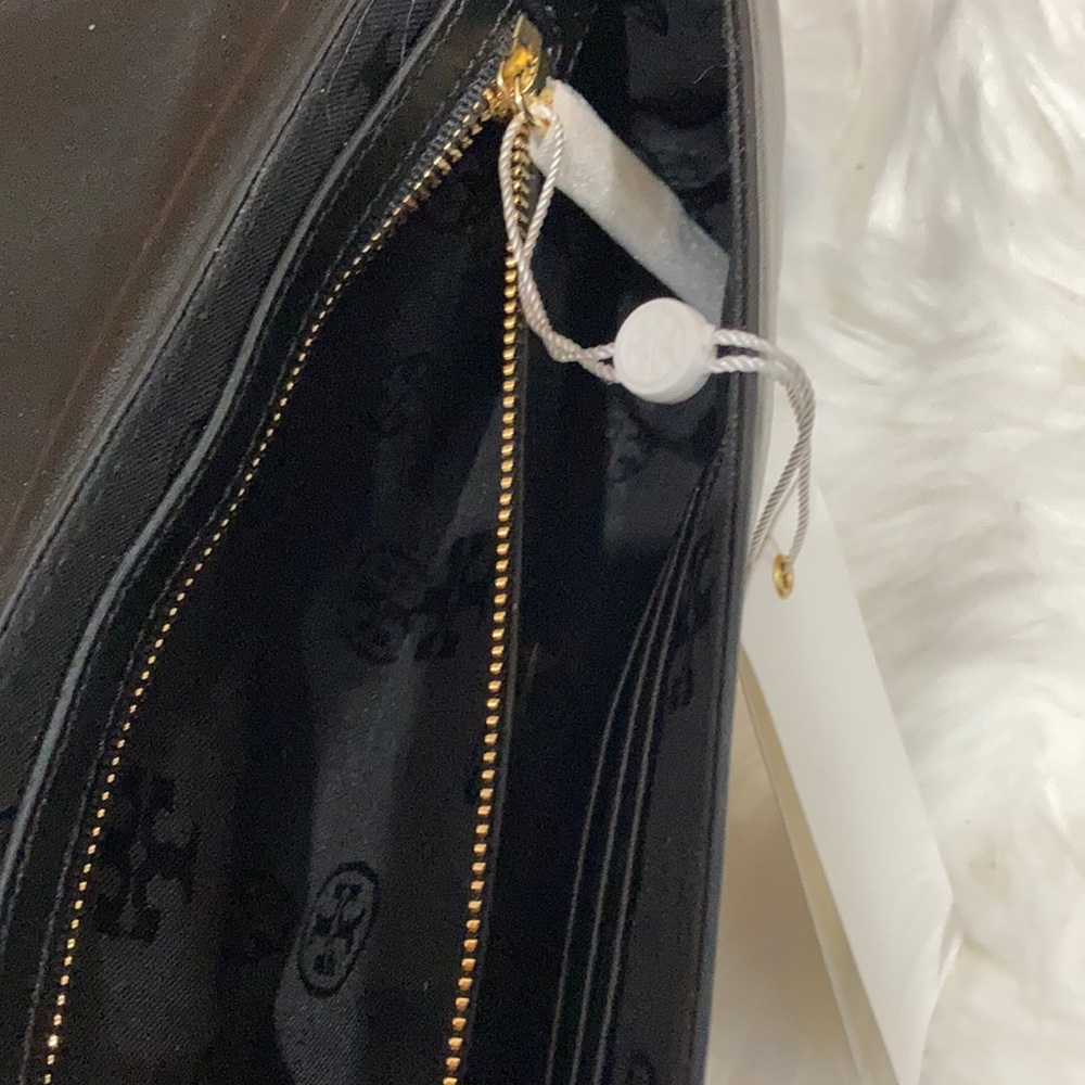 Tory Burch NEW Leather envelope clutch - Picture 9 of 12